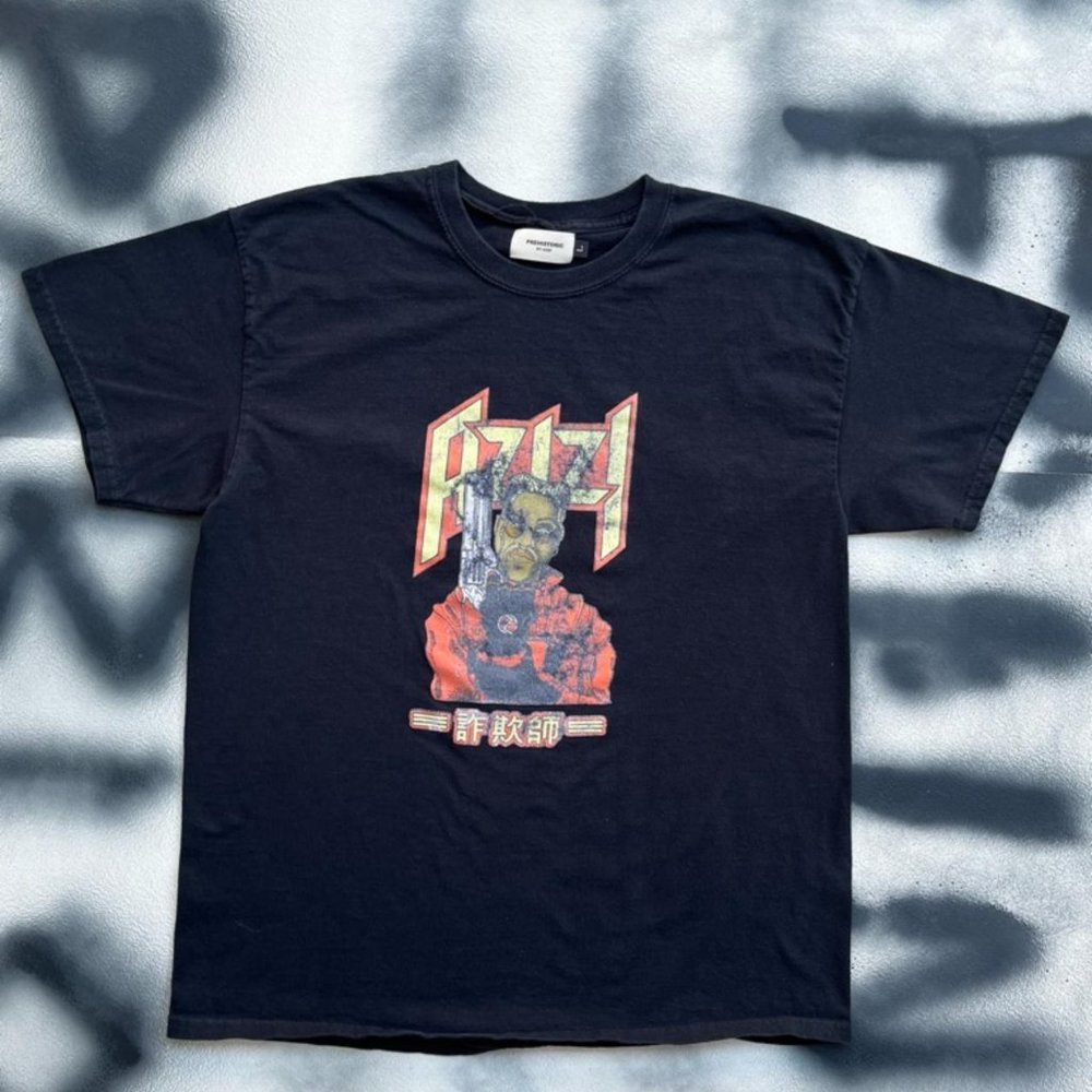 Azizi Graphic Tee